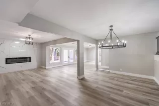 Photo #6: 2512027 Listing