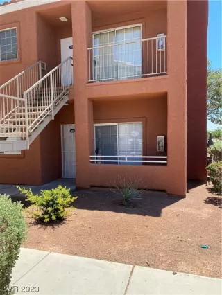 Photo #2: 2512046 Listing 