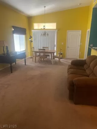 Photo #1: 2512059 Listing