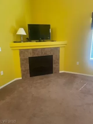 Photo #4: 2512059 Listing