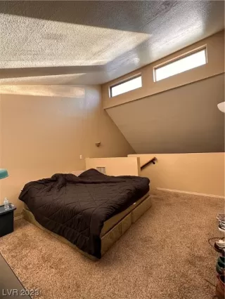 Photo #5: 2512079 Listing