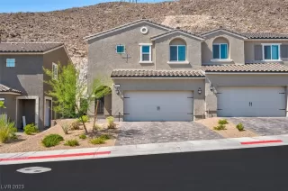 Photo #1: 2512081 Listing 