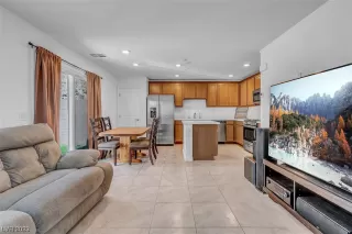 Photo #6: 2512081 Listing 