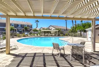 Photo #4: 2512108 Listing 