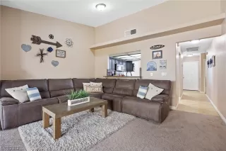 Photo #1: 2512119 Listing