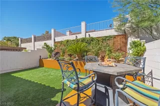 Photo #4: 2512119 Listing