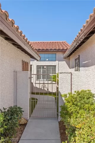 Photo #6: 2512119 Listing