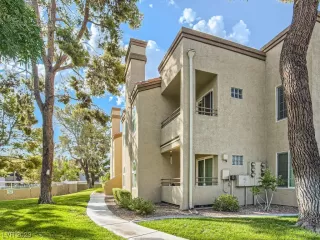 Photo #1: 2512136 Listing