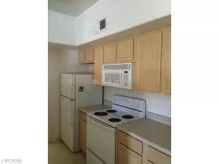 Photo #6: 2512143 Listing 