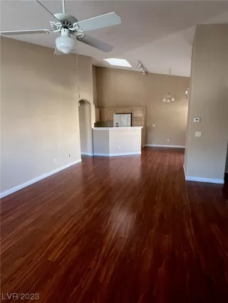 Photo #2: 2512144 Listing 