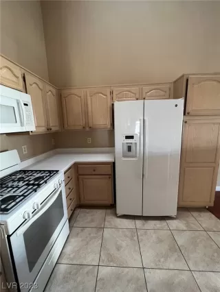 Photo #4: 2512144 Listing 