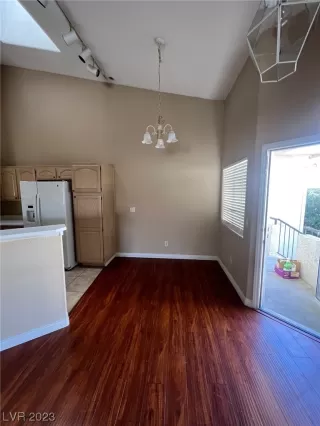 Photo #5: 2512144 Listing 