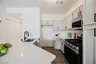 Photo #1: 2512150 Listing