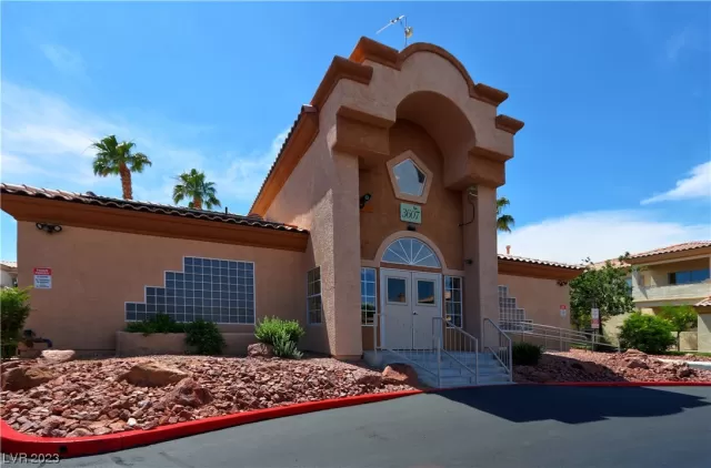 MLS: 2512174 Condo For Sale