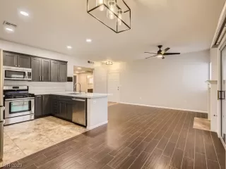 Photo #5: 2512205 Listing 