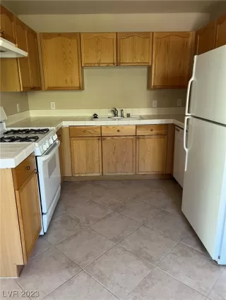 Photo #3: 2512211 Listing 