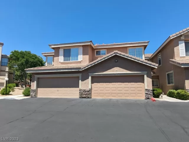 MLS: 2512216 Condo For Sale