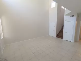 Photo #5: 2512216 Listing 