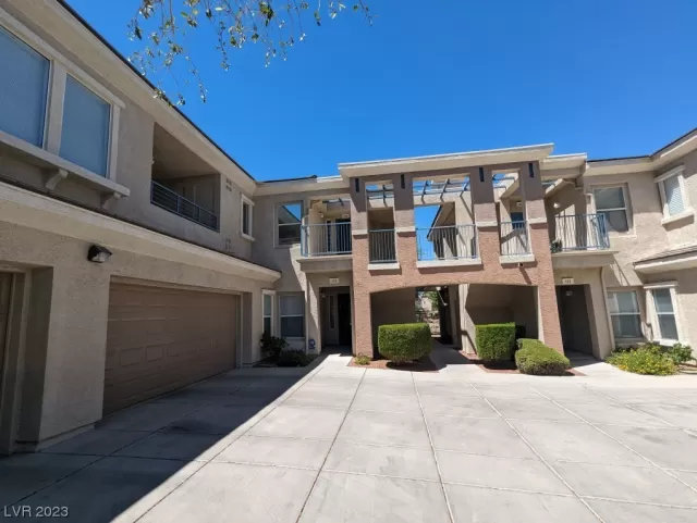 MLS: 2512218 Condo For Sale