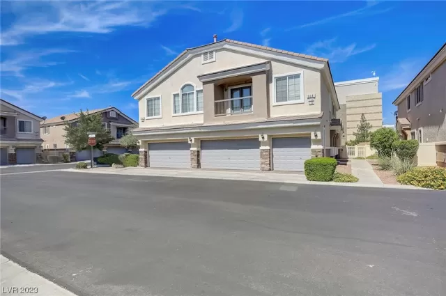 MLS: 2512238 Condo For Sale