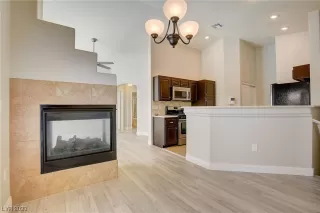 Photo #1: 2512238 Listing 