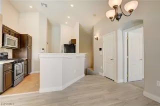 Photo #2: 2512238 Listing 