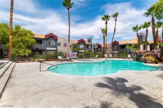 Photo #2: 2512246 Listing 