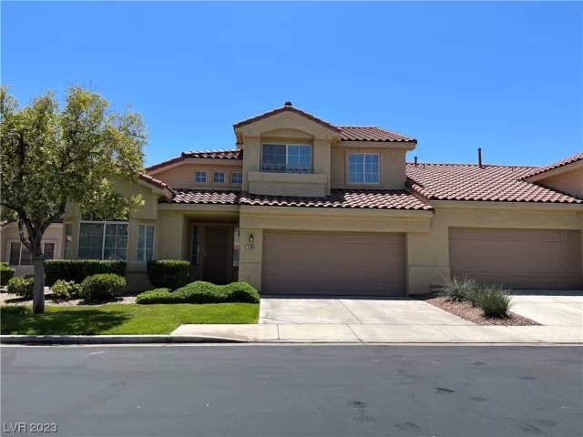 MLS: 2512251 Condo For Sale