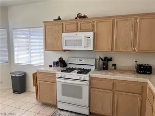 Photo #6: 2512251 Listing