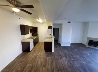 Photo #4: 2512295 Listing