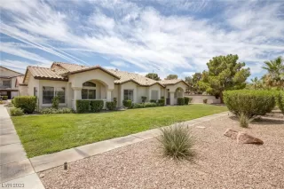 Photo #3: 2512299 Listing