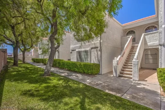 MLS: 2512309 Condo For Sale