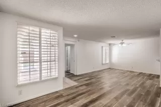 Photo #6: 2512309 Listing