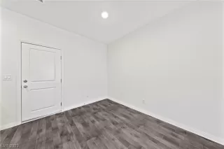 Photo #6: 2512315 Listing 