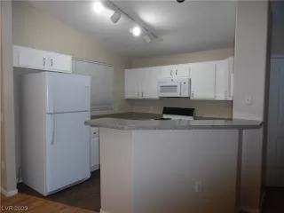 Photo #3: 2512319 Listing 