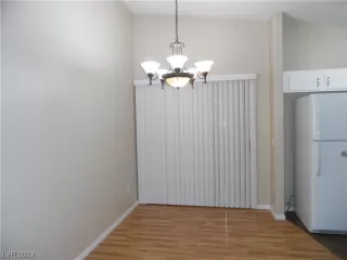 Photo #6: 2512319 Listing 