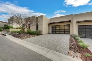 Photo #1: 2512336 Listing 