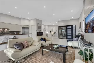 Photo #5: 2512336 Listing 