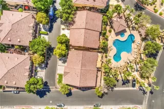 Photo #2: 2512360 Listing