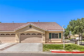 Photo #3: 2512360 Listing