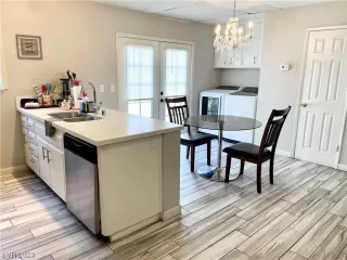 Photo #5: 2512367 Listing