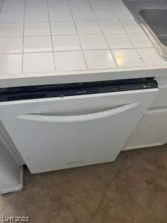 Photo #2: 2512378 Listing 