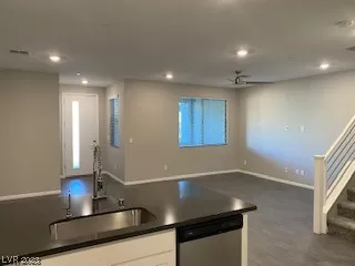 Photo #2: 2512393 Listing 