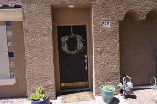 Photo #2: 2512401 Listing 