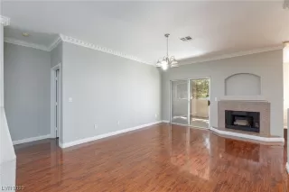 Photo #6: 2512418 Listing