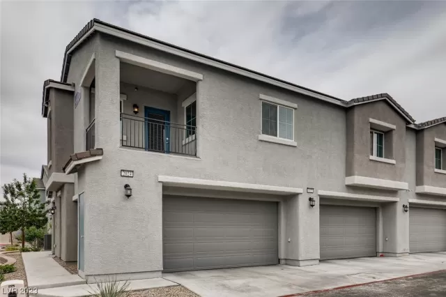 MLS: 2512452 Condo For Sale