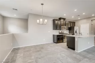 Photo #5: 2512452 Listing 