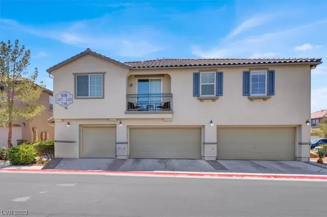 MLS: 2512466 Condo For Sale