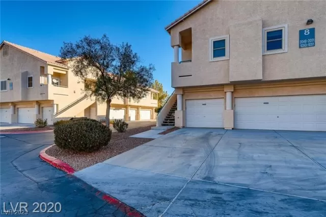 MLS: 2512481 Condo For Sale