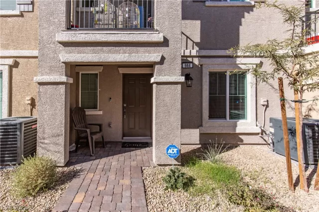 MLS: 2512488 Condo For Sale